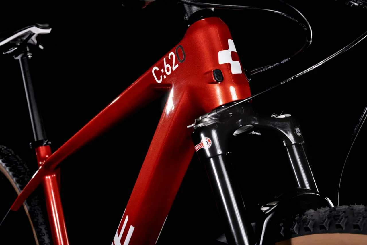 Cube Reaction C:62 ONE Red N White VTT Semi-rigide 5 Cube Reaction C:62 ONE Red N White VTT Semi-rigide – Image 5