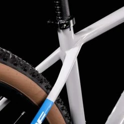 Cube Reaction C:62 Pro Prismagrey N Blue N Red VTT Semi-rigide -VTT semi-rigide Remise 516110 Cube Reaction C 62 Pro prismagrey n blue n red 2022 Hardtail Mountainbike 2 1280x1280