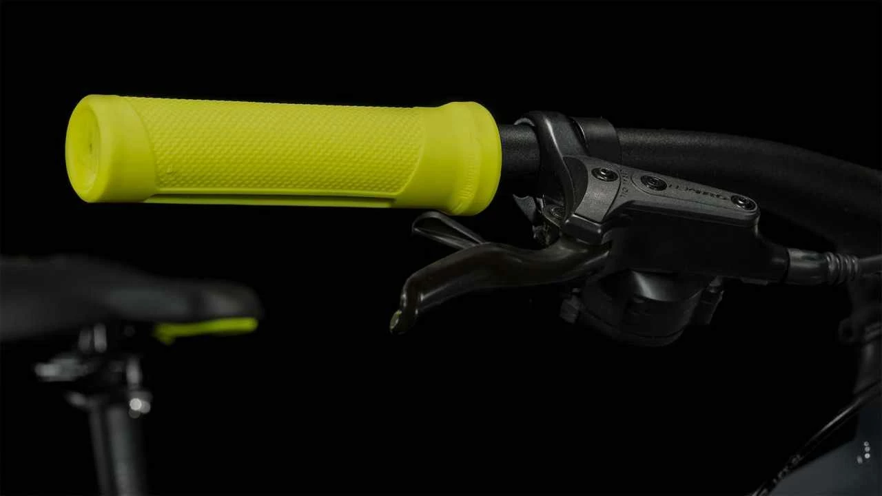 Cube Aim Pro Grey N Flashyellow VTT Semi-rigide 6 Cube Aim Pro Grey N Flashyellow VTT Semi-rigide – Image 6