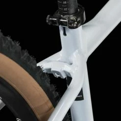 Cube Aim SLX White N Blue N Red VTT Semi-rigide -VTT semi-rigide Remise 601510 Cube Aim SLX white n blue n red 2023 Hardtail Mountainbike 2 1280x1280 2