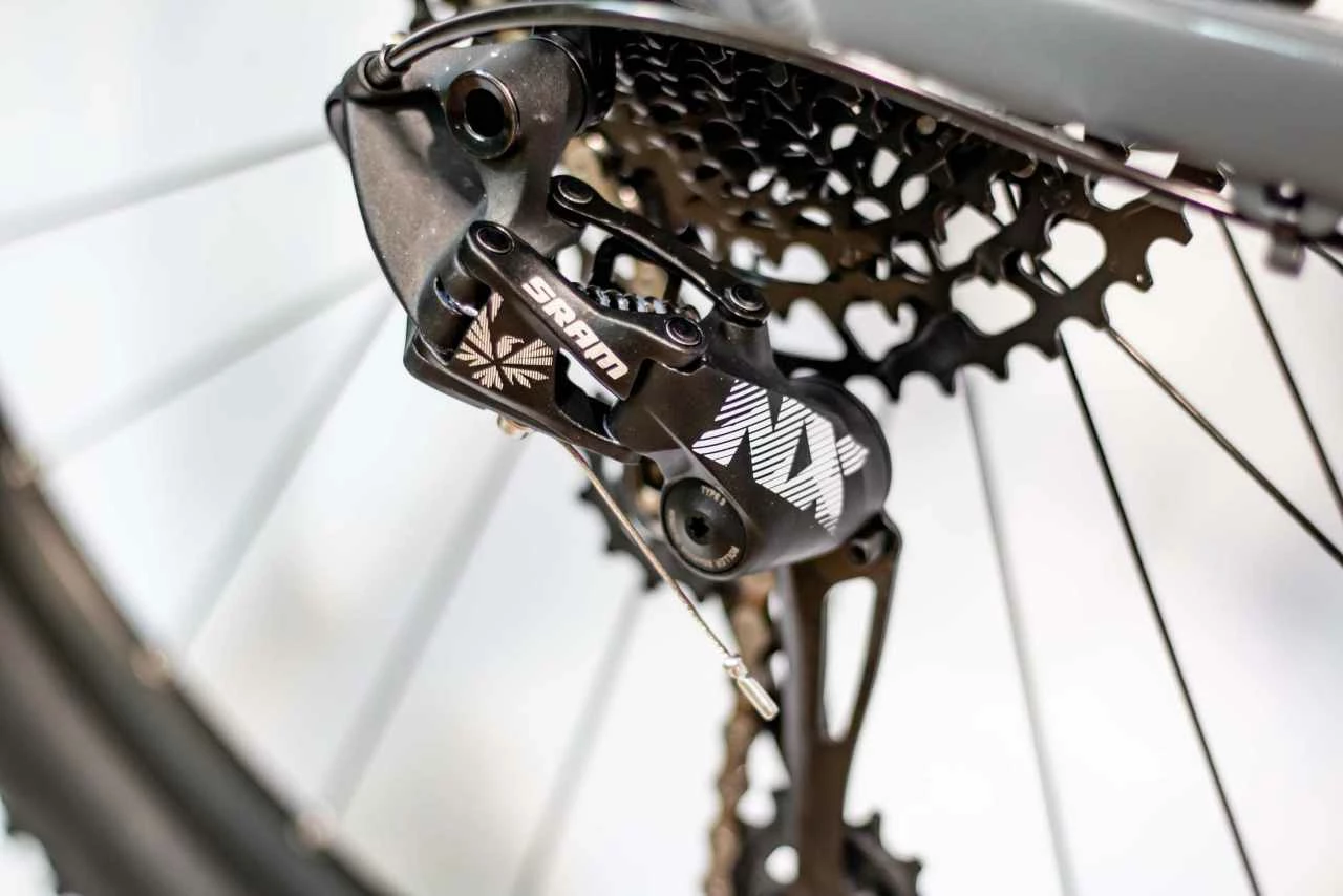 Cube Acid Grey N Pearlgrey VTT Semi-rigide 4 Cube Acid Grey N Pearlgrey VTT Semi-rigide – Image 4