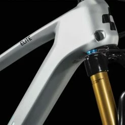Cube Elite C:62 Pro Silver N Carbon VTT Semi-rigide -VTT semi-rigide Remise 617050 Cube Elite C 62 Pro silver n carbon 2023 Hardtail Mountainbike 2 1280x1280 1