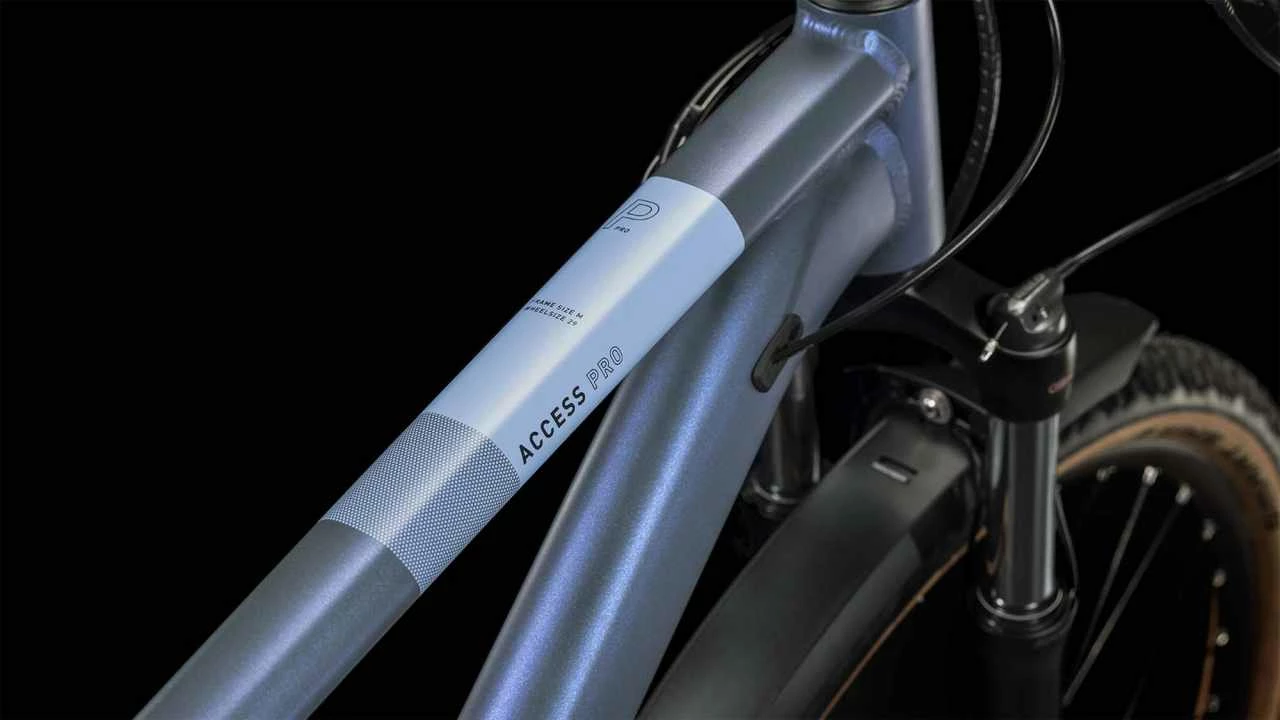 Cube Access WS Pro Allroad Flareblue N Black VTT Semi-rigide Femme 2 Cube Access WS Pro Allroad Flareblue N Black VTT Semi-rigide Femme – Image 2