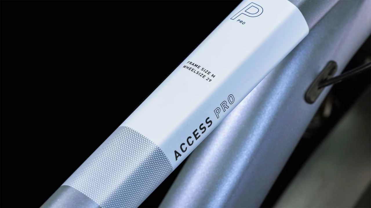 Cube Access WS Pro Allroad Flareblue N Black VTT Semi-rigide Femme 6 Cube Access WS Pro Allroad Flareblue N Black VTT Semi-rigide Femme – Image 6