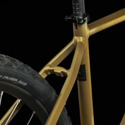 Cube Nature Pro Gold N Black VTC Homme -VTT semi-rigide Remise 645160 Cube Nature Pro gold n black 2023 Crossrad Herren 2 1280x1280 4