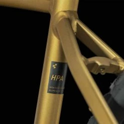 Cube Nature Pro Gold N Black VTC Homme -VTT semi-rigide Remise 645160 Cube Nature Pro gold n black 2023 Crossrad Herren 4 1280x1280 4