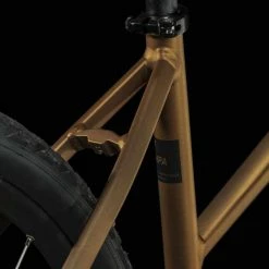 Cube Nature Pro Gold N Black VTC Femme -VTT semi-rigide Remise 645160Z Cube Nature Pro gold n black 2023 Crossrad Damen 2 1280x1280