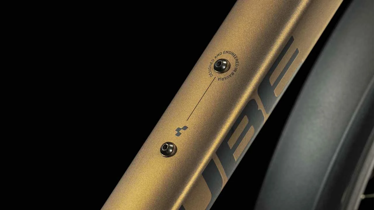 Cube Nature Pro Allroad Gold N Black VTC Homme 3 Cube Nature Pro Allroad Gold N Black VTC Homme – Image 3