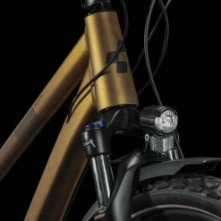 Cube Nature Pro Allroad Gold N Black VTC Femme -VTT semi-rigide Remise 646210Z Cube Nature Pro Allroad gold n black 2023 Crossrad Damen 4 1280x1280 1
