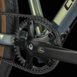 Cube Hyde Pro Metalgreen N Black Vélo Fitness Femme 11 Cube Hyde Pro Metalgreen N Black Vélo Fitness Femme -VTT semi-rigide Remise 647200Z Cube Hyde Pro metalgreen n black 2023 Fitnessrad Damen 5 1280x1280