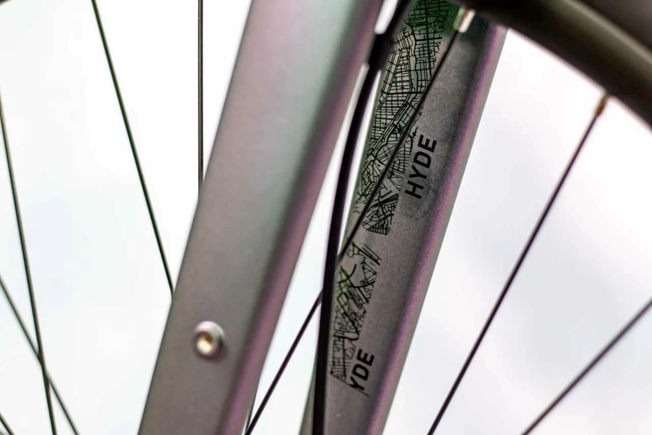 Cube Hyde Race Galactic N Black Vélo Fitness Homme 4 Cube Hyde Race Galactic N Black Vélo Fitness Homme – Image 4