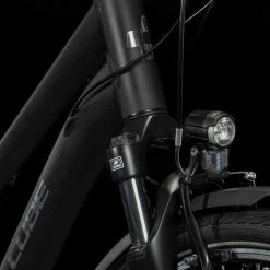 Cube Touring Black N Metal Vélo Trekking Femme 8 Cube Touring Black N Metal Vélo Trekking Femme -VTT semi-rigide Remise 648100Z Cube Touring black n metal 2023 2 1280x1280