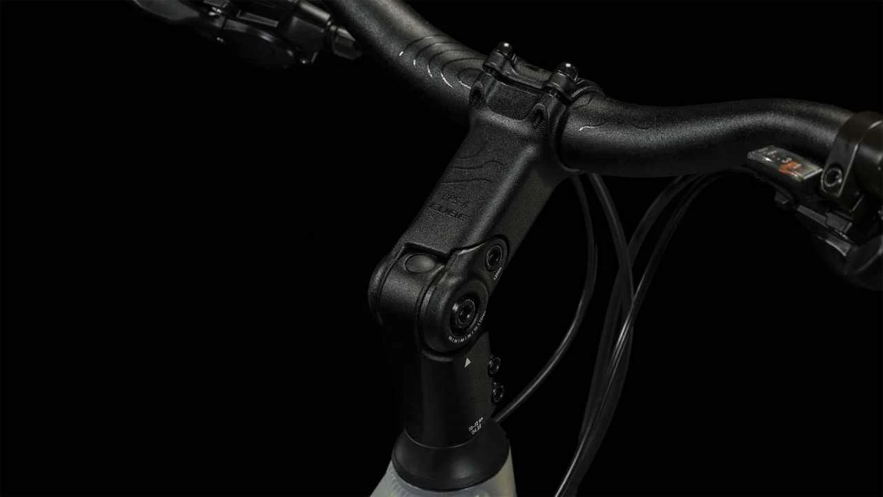 Cube Touring Pro Pearlysilver N Black Vélo Trekking Col De Cygne 6 Cube Touring Pro Pearlysilver N Black Vélo Trekking Col De Cygne – Image 6