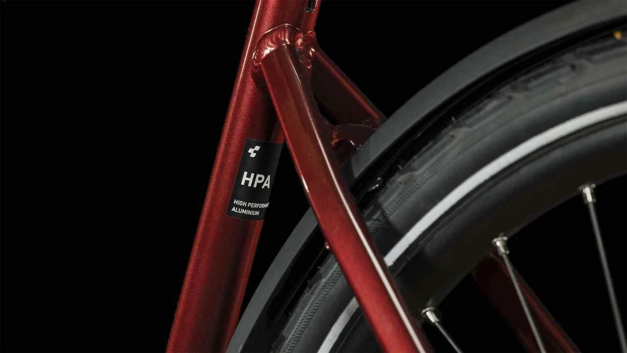 Cube Touring EXC Red N White Vélo Trekking Col De Cygne 4 Cube Touring EXC Red N White Vélo Trekking Col De Cygne – Image 4