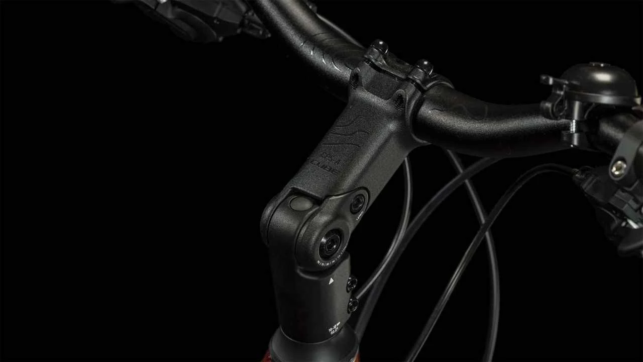 Cube Touring EXC Red N White Vélo Trekking Col De Cygne 5 Cube Touring EXC Red N White Vélo Trekking Col De Cygne – Image 5