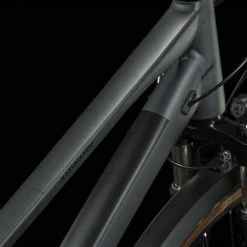 VTT semi-rigide Remise -VTT semi-rigide Remise 648300Z Cube Kathmandu Pro grey n black 2023 Trekkingrad Damen 1 1280x1280 1