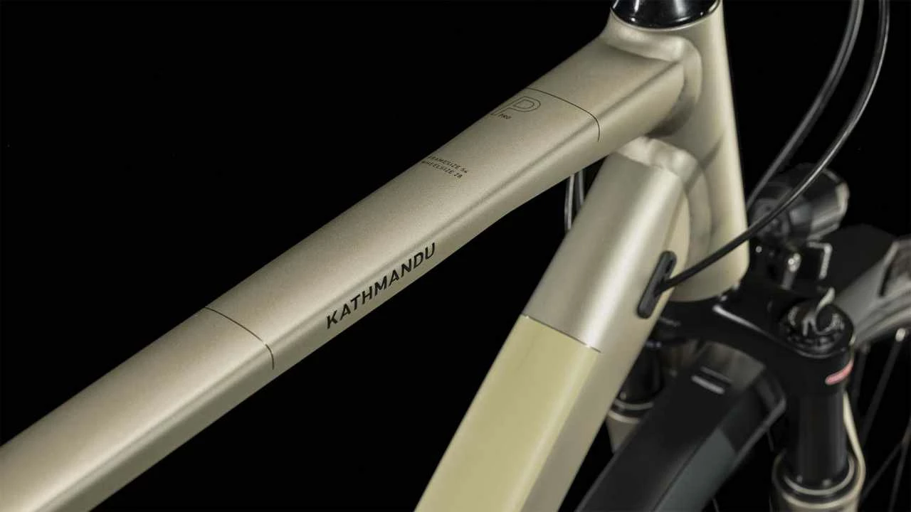 Cube Kathmandu Pro Flashstone N Black Vélo Trekking Homme 2 Cube Kathmandu Pro Flashstone N Black Vélo Trekking Homme – Image 2