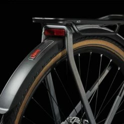 Cube Kathmandu SLX Prizmsilver N Black Vélo Trekking Femme -VTT semi-rigide Remise 648400Z Cube Kathmandu SLX prizmsilver n black 2023 Trekkingrad Damen 2 1280x1280 1