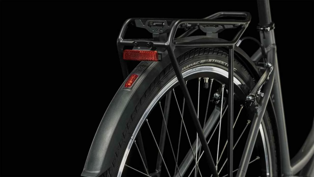 Cube Town Grey N Black Vélo Trekking Col De Cygne 4 Cube Town Grey N Black Vélo Trekking Col De Cygne – Image 4