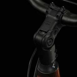 Cube Town Red N Grey Vélo Trekking Col De Cygne 11 Cube Town Red N Grey Vélo Trekking Col De Cygne -VTT semi-rigide Remise 649110E Cube Town red n grey 2023 Trekkingrad Tiefeinsteiger 5 1280x1280 1