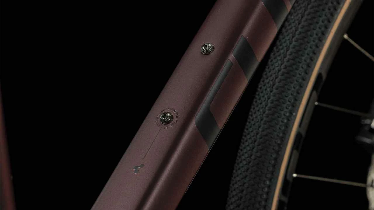 Cube Nulane Race Rubyred N Black Vélo Fitness Homme 3 Cube Nulane Race Rubyred N Black Vélo Fitness Homme – Image 3