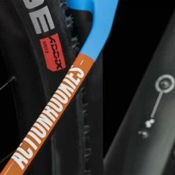 Cube Elite C:62 SLX Rookie Carbon N Blue N Red Vélo Juvénile -VTT semi-rigide Remise 659150 Cube Elite C 62 SLX Rookie carbon n blue n red 2023 Jugendfahrrad 2 1280x1280 1