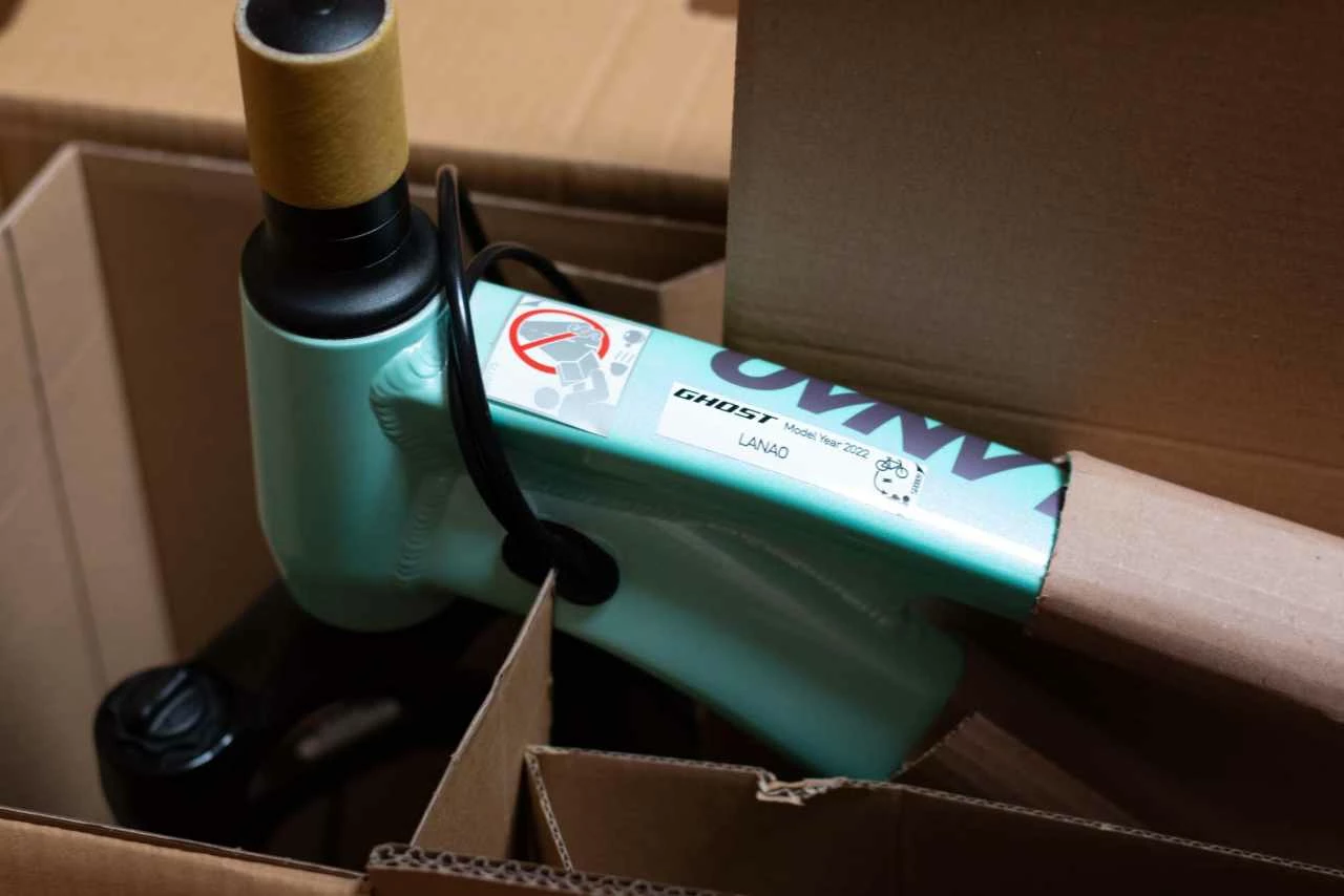 Ghost Lanao Essential 27.5 AL Pearl White / Green Bay Metallic Glossy / Matt VTT Semi-rigide Femme Modèle Spécial 4 Ghost Lanao Essential 27.5 AL Pearl White / Green Bay Metallic Glossy / Matt VTT Semi-rigide Femme Modèle Spécial – Image 4