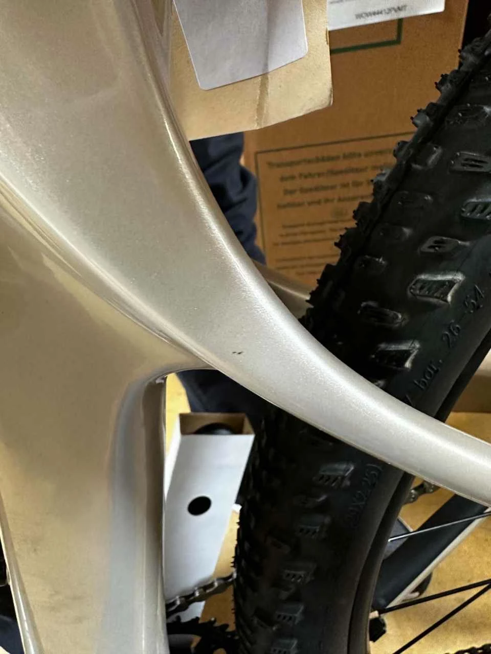 Ghost Lector SF LC Light Grey / Black Glossy / Matt VTT Semi-rigide Peinture Endommagée 3 Ghost Lector SF LC Light Grey / Black Glossy / Matt VTT Semi-rigide Peinture Endommagée – Image 3