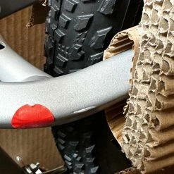 Ghost Kato Essential 29 AL Light Grey / Black Matt VTT Semi-rigide Peinture Endommagée -VTT semi-rigide Remise IMG 9059 1280x1280