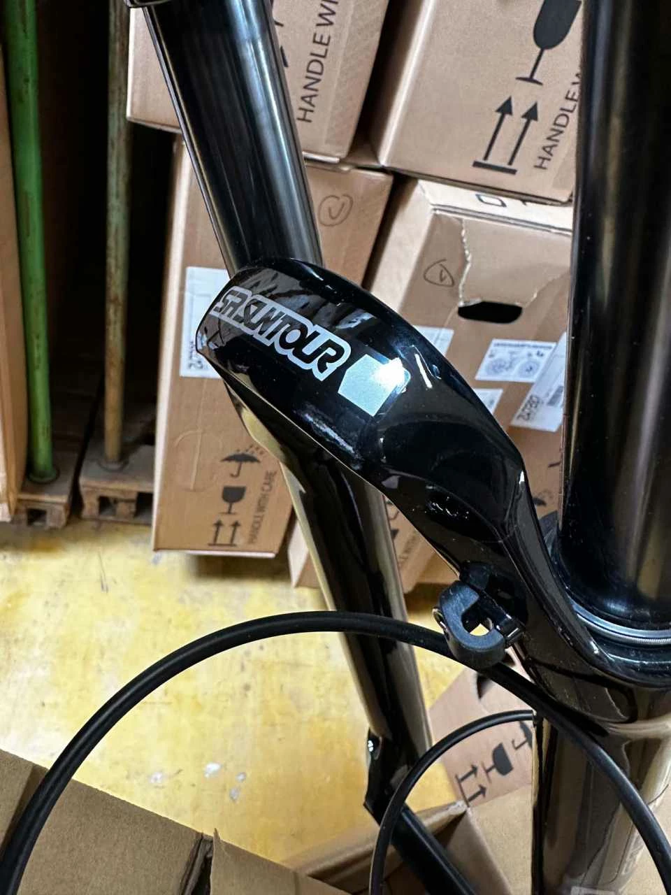 Ghost Kato Advanced 29 AL Light Grey / Dark Orange Matt / Glossy VTT Semi-rigide Peinture Endommagée 2 Ghost Kato Advanced 29 AL Light Grey / Dark Orange Matt / Glossy VTT Semi-rigide Peinture Endommagée – Image 2